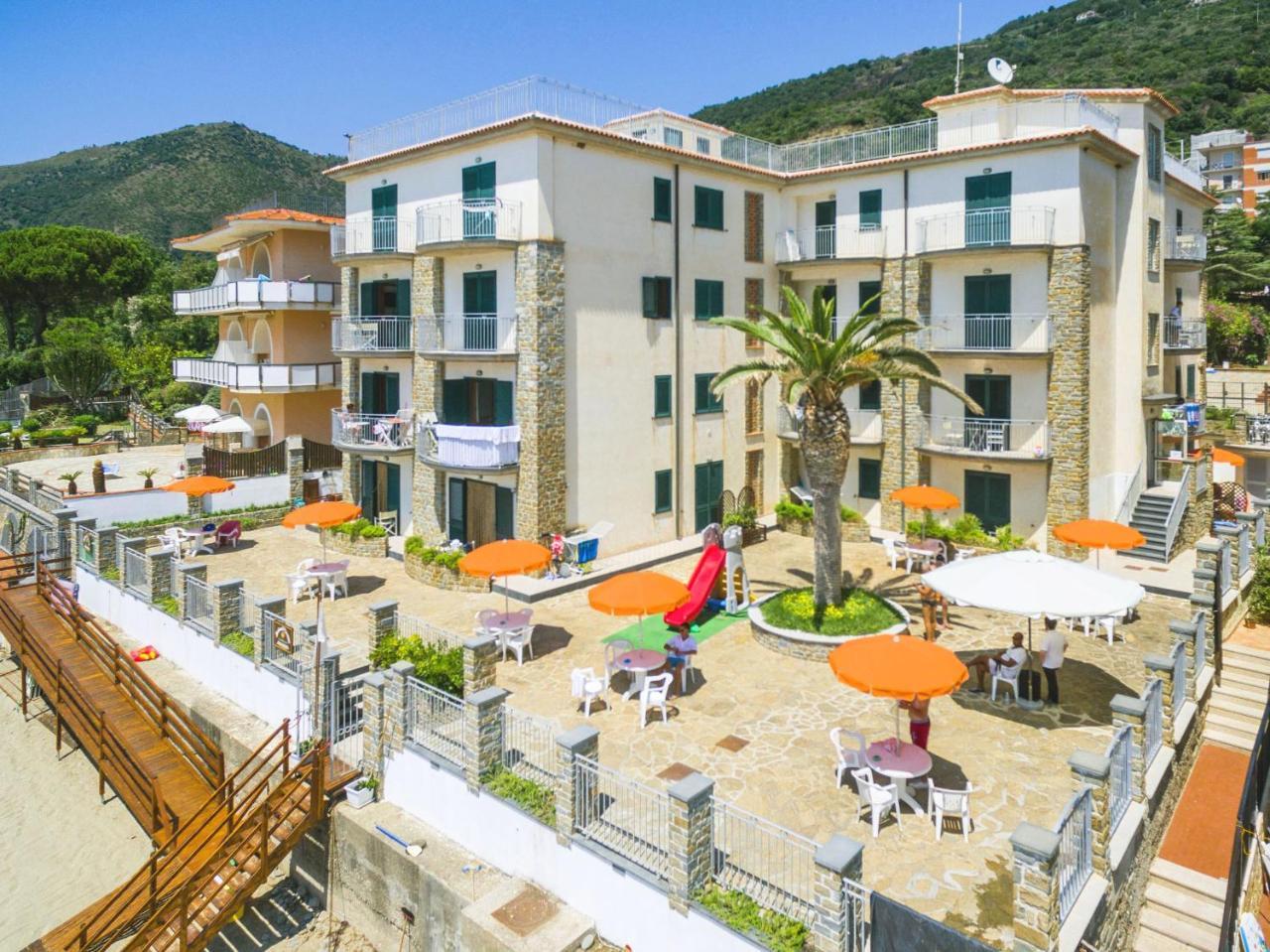 Acciaroli Vacanze Residence Εξωτερικό φωτογραφία
